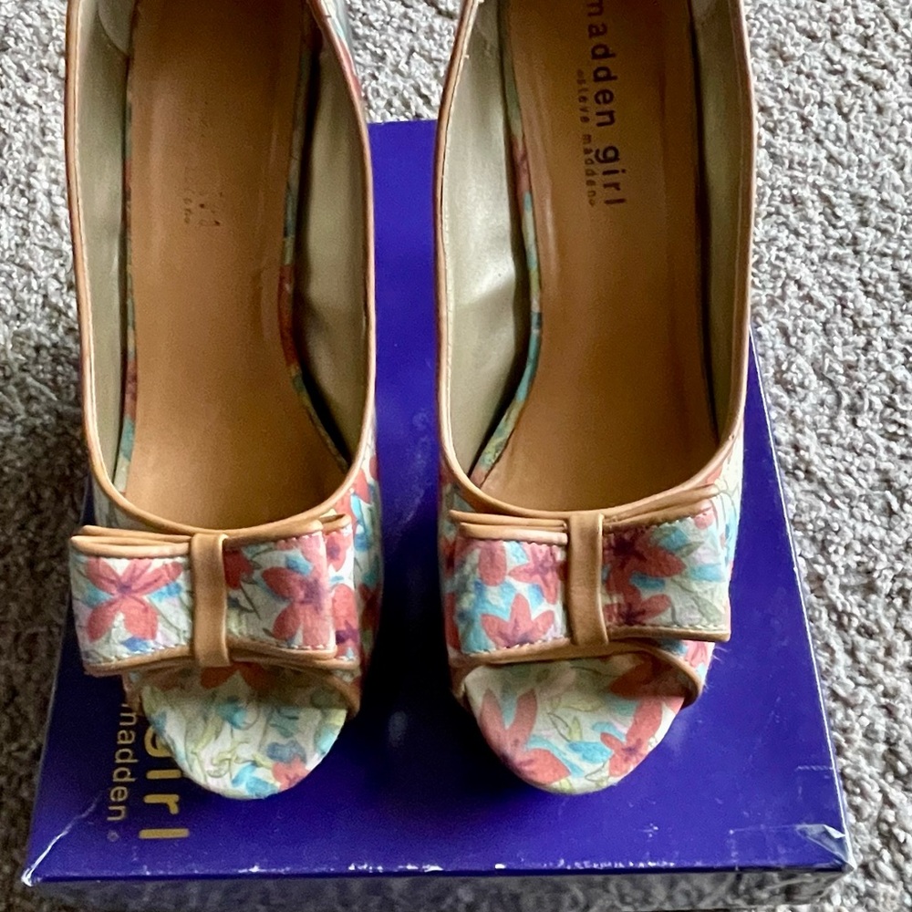 Steve Madden Floral Bow Peep Toe Heels - Pink and Blue